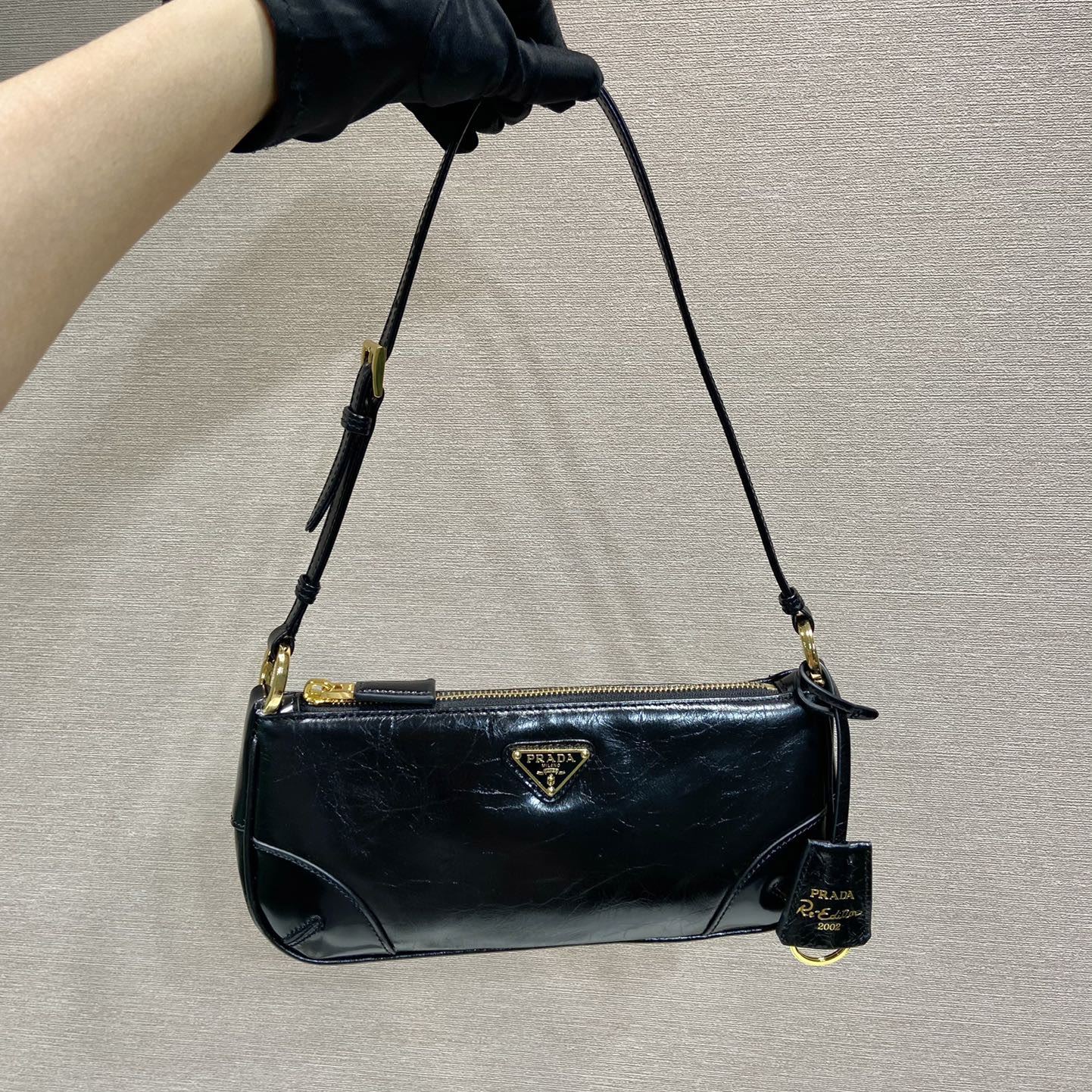 Pra*a top handle bags